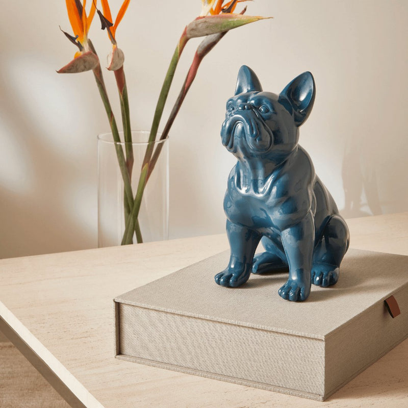 Escultura Cachorro Bulldog em Poliresina Azul 24cm